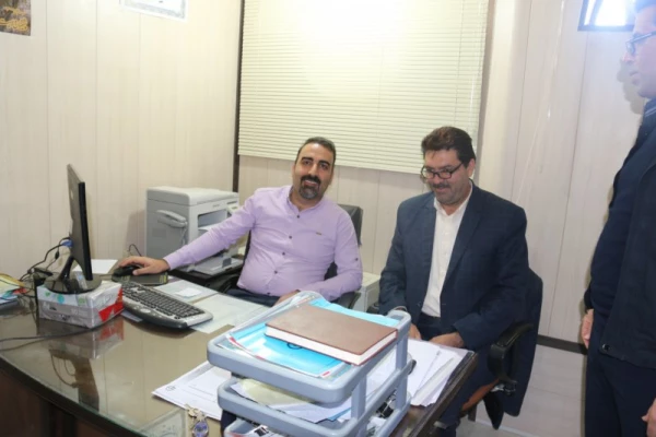 فعالیت شبانه روزی همکاران امور مالی و اداری در هفته پایانی سال 1397 به روایت تصویر
 4