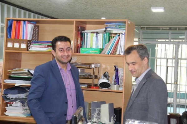 در اولین روز کاری سال جدید انجام شد:

دیدار مدیر استانی دانشگاه فرهنگیان یزد با کارکنان واحدهای مختلف پردیس شهیدان پاک نژاد 
 2