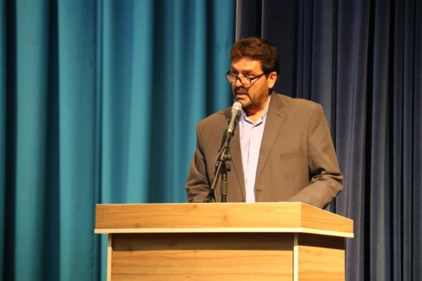 بلایای طبیعی در کمین همه ماست ، همانگونه که از دیگران در وقت گرفتاری ها انتظار داریم ، همانگونه گرفتاران را دریابیم.

حمایت دانشگاه فرهنگیان یزد از سیل زدگان
 7