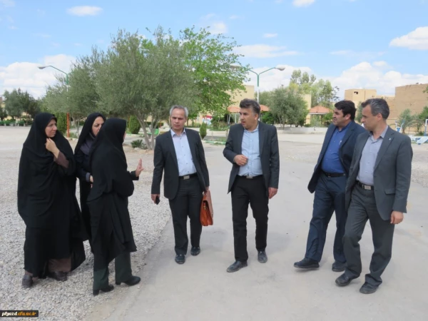 گزارش تصویری از بازدید آقای فراهانی معاون مدیرکل اعتبارات، تعهدات و درآمدها و آقای مجیدی رئیس اداره حقوقی، قراردادها و املاک سازمان مرکزی از دانشگاه فرهنگیان یزد 2