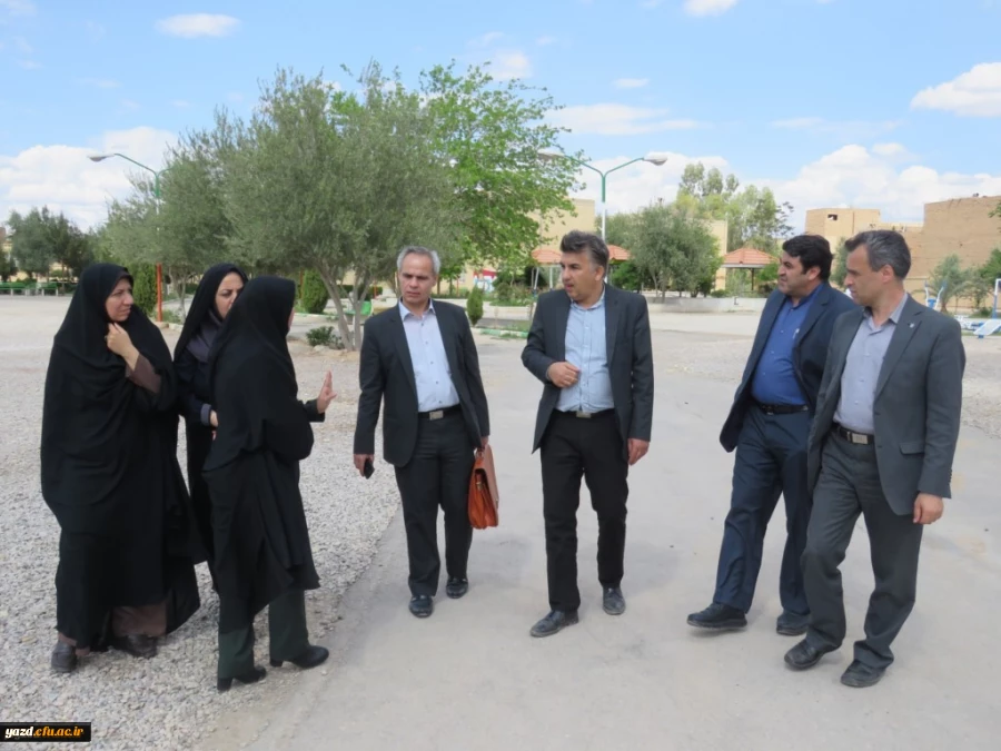 گزارش تصویری از بازدید آقای فراهانی معاون مدیرکل اعتبارات، تعهدات و درآمدها و آقای مجیدی رئیس اداره حقوقی، قراردادها و املاک سازمان مرکزی از دانشگاه فرهنگیان یزد 2