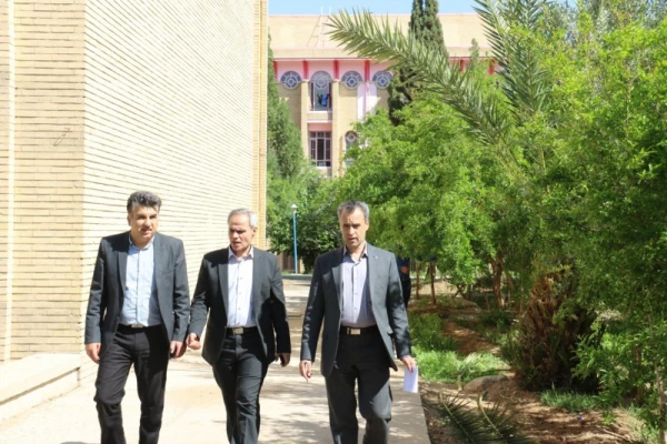 گزارش تصویری از بازدید آقای فراهانی معاون مدیرکل اعتبارات، تعهدات و درآمدها و آقای مجیدی رئیس اداره حقوقی، قراردادها و املاک سازمان مرکزی از دانشگاه فرهنگیان یزد 6