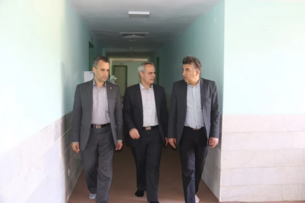 گزارش تصویری از بازدید آقای فراهانی معاون مدیرکل اعتبارات، تعهدات و درآمدها و آقای مجیدی رئیس اداره حقوقی، قراردادها و املاک سازمان مرکزی از دانشگاه فرهنگیان یزد 9