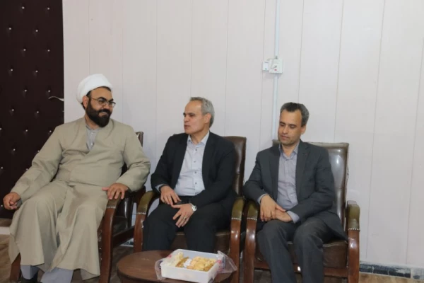 گزارش تصویری از بازدید آقای فراهانی معاون مدیرکل اعتبارات، تعهدات و درآمدها و آقای مجیدی رئیس اداره حقوقی، قراردادها و املاک سازمان مرکزی از دانشگاه فرهنگیان یزد 11