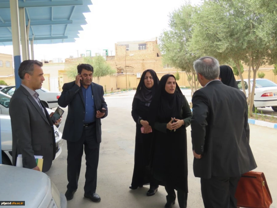 گزارش تصویری از بازدید آقای فراهانی معاون مدیرکل اعتبارات، تعهدات و درآمدها و آقای مجیدی رئیس اداره حقوقی، قراردادها و املاک سازمان مرکزی از دانشگاه فرهنگیان یزد 13