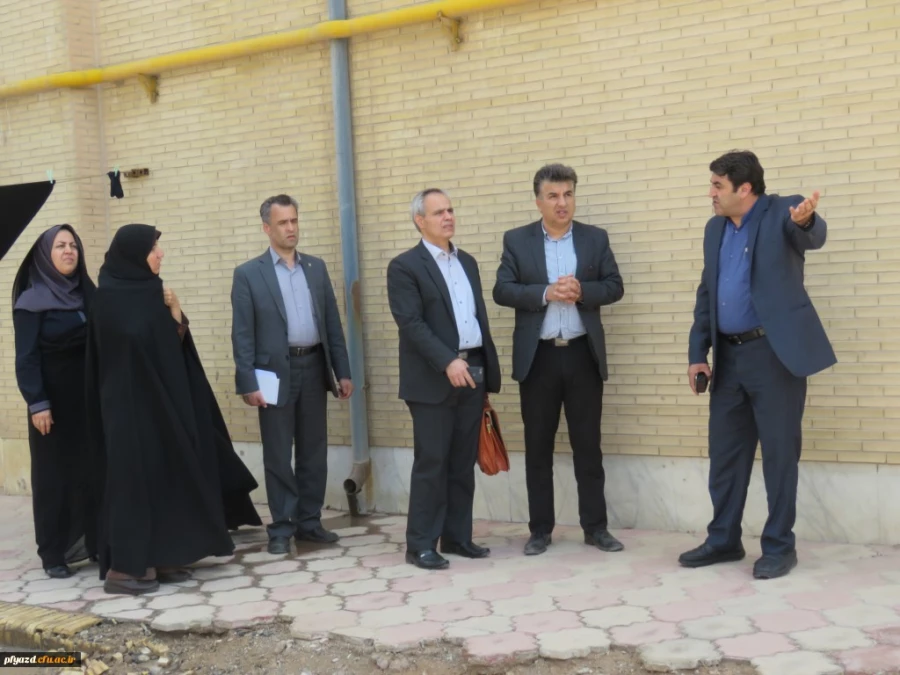 گزارش تصویری از بازدید آقای فراهانی معاون مدیرکل اعتبارات، تعهدات و درآمدها و آقای مجیدی رئیس اداره حقوقی، قراردادها و املاک سازمان مرکزی از دانشگاه فرهنگیان یزد 15