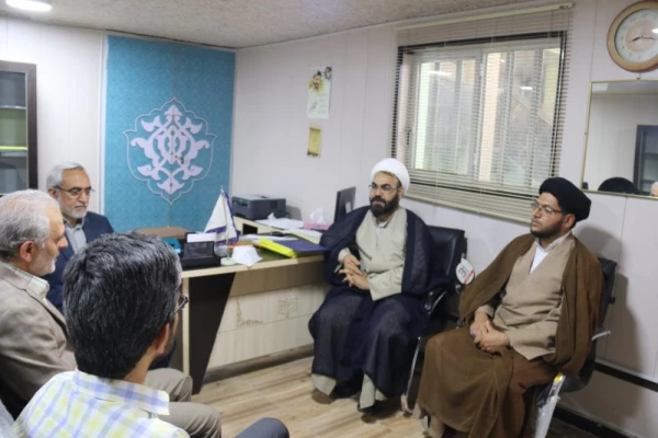 در دیدار با جانبازان دانشگاه فرهنگیان یزد مطرح شد: 

شهدا، جانبازان و ایثارگران انسان های بصیر و موقعیت شناس هستند. 3