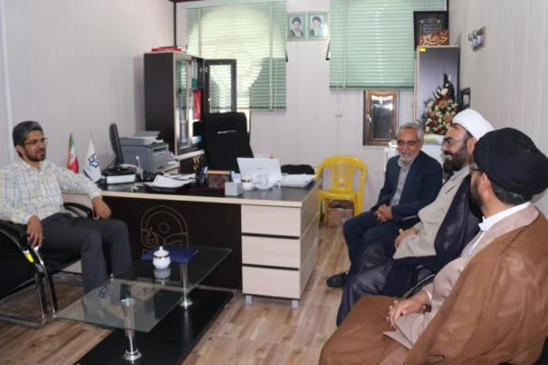 در دیدار با جانبازان دانشگاه فرهنگیان یزد مطرح شد: 

شهدا، جانبازان و ایثارگران انسان های بصیر و موقعیت شناس هستند. 6