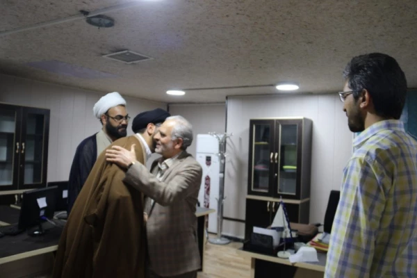 در دیدار با جانبازان دانشگاه فرهنگیان یزد مطرح شد: 

شهدا، جانبازان و ایثارگران انسان های بصیر و موقعیت شناس هستند. 9