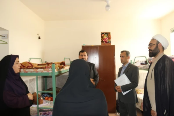 بازدید معاون طرح و برنامه و توسعه منابع دانشگاه فرهنگیان از پردیس فاطمه الزهرا (س) یزد
 4