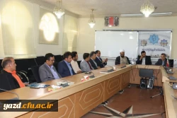 نشست هم اندیشی اساتید و کارکنان پردیس شهیدان پاک نژاد یزد با دکتر خاکی معاونت محترم طرح و برنامه و توسعه منابع دانشگاه فرهنگیان 
 3