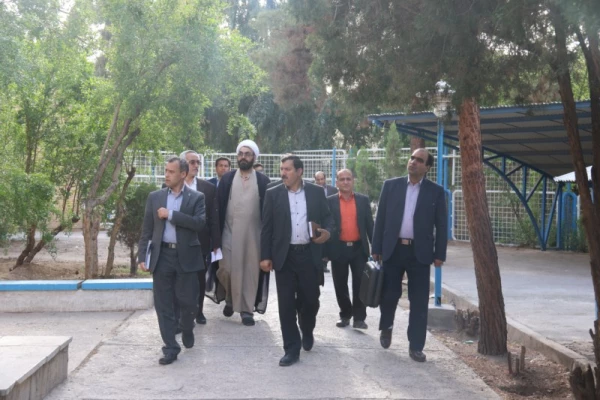 نشست هم اندیشی اساتید و کارکنان پردیس شهیدان پاک نژاد یزد با دکتر خاکی معاونت محترم طرح و برنامه و توسعه منابع دانشگاه فرهنگیان 
 9