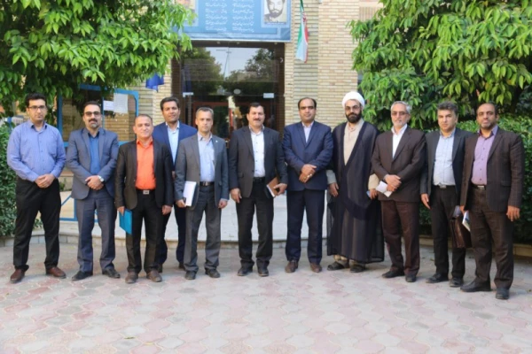 نشست هم اندیشی اساتید و کارکنان پردیس شهیدان پاک نژاد یزد با دکتر خاکی معاونت محترم طرح و برنامه و توسعه منابع دانشگاه فرهنگیان 
 11