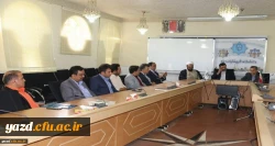 نشست هم اندیشی کارکنان با دکتر خاکی