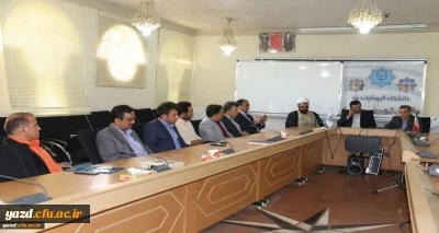 نشست هم اندیشی  کارکنان  و اساتید پردیس شهیدان پاک نژاد یزد با دکتر خاکی معاونت محترم طرح و برنامه و توسعه منابع دانشگاه فرهنگیان