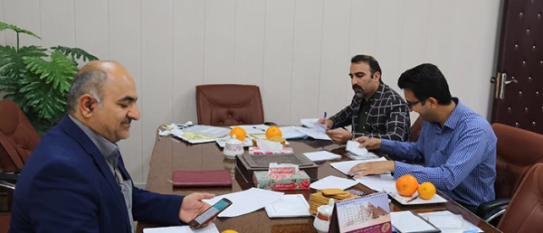 بررسی آثار دریافتی و ارسال به داوران 2