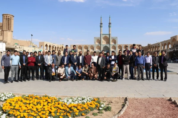 بازدید دانشجومعلمان شرکت در جشنواره کشوری فرهنکی از اماکن تاریخی و باستانی شهر جهانی یزد 3