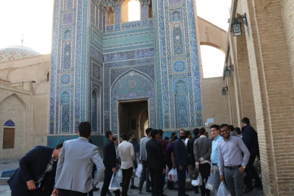 بازدید دانشجومعلمان شرکت در جشنواره کشوری فرهنکی از اماکن تاریخی و باستانی شهر جهانی یزد 5