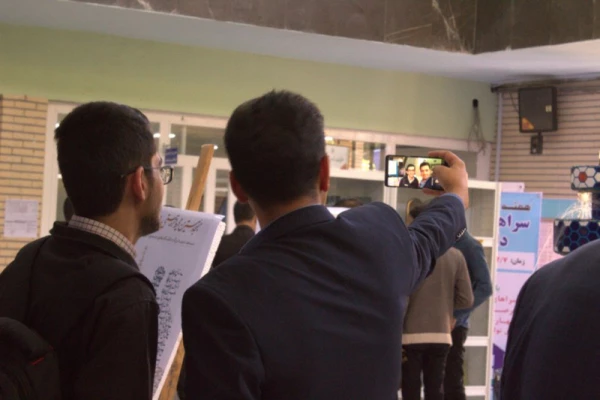 در حاشیه برگزاری مرحله کشوری جشنواره فرهنگی دانشجومعلمان صورت گرفت:

بازدید از نمایشگاه دستاوردها و تولیدات فرهنگی و اجتماعی پردیس های استانی یزد 22