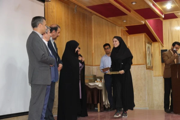 مدیرکل فرهنگی دانشگاه فرهنگیان در اختتامیه مرحله کشوری جشنواره فرهنگی دانشجومعلمان:
 
رسالت اصلی دانشگاه فرهنگیان تربیت نیروی انسانی کیفی است. 15