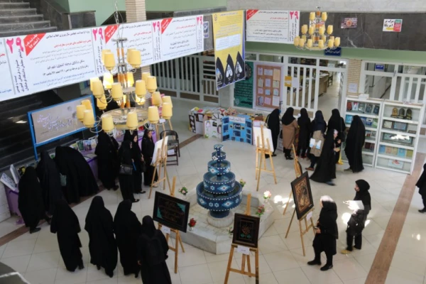 در دانشگاه فرهنگیان یزد برگزار گردید:

انتخابات مدیران مسئول نشریات دانشجویی دانشگاه فرهنگیان
 8