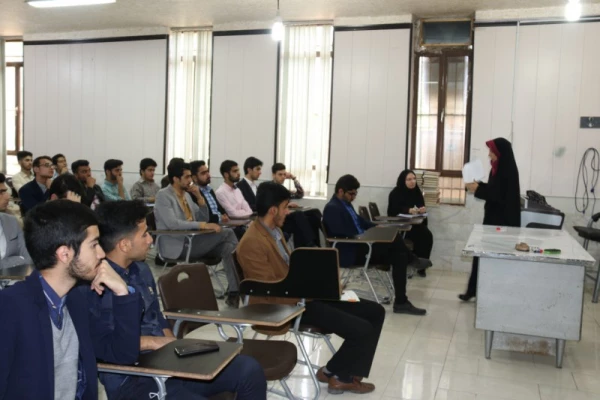 در دانشگاه فرهنگیان یزد برگزار گردید:

انتخابات مدیران مسئول نشریات دانشجویی دانشگاه فرهنگیان
 9