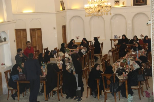 در دانشگاه فرهنگیان یزد برگزار گردید:

انتخابات مدیران مسئول نشریات دانشجویی دانشگاه فرهنگیان
 11