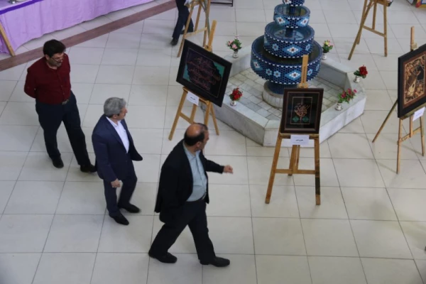 در دهه سرآمدی آموزش انجام شد:

برگزاری نمایشگاه دستاوردهای آموزشی در دانشگاه فرهنگیان یزد

 2