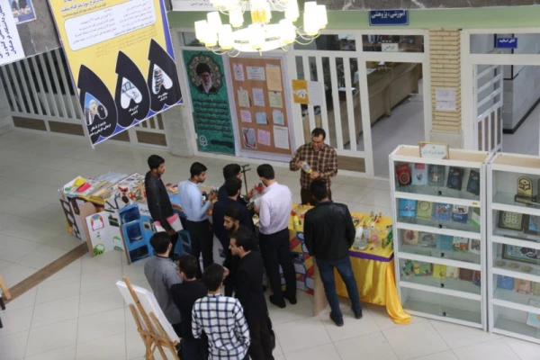 در دهه سرآمدی آموزش انجام شد:

برگزاری نمایشگاه دستاوردهای آموزشی در دانشگاه فرهنگیان یزد

 2