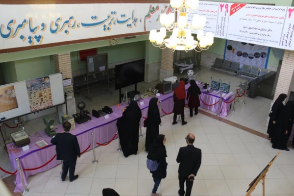 در دهه سرآمدی آموزش انجام شد:

برگزاری نمایشگاه دستاوردهای آموزشی در دانشگاه فرهنگیان یزد

 2