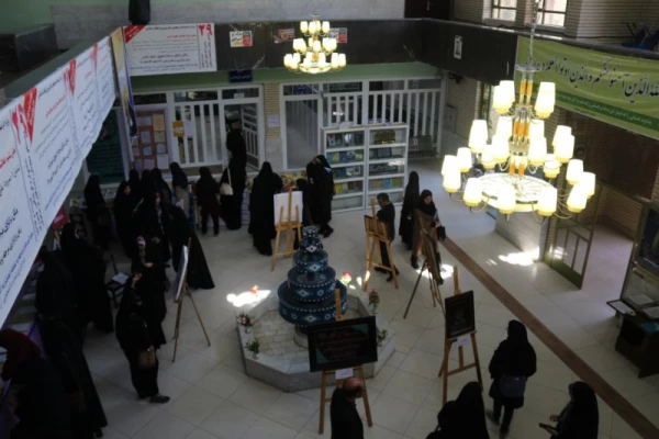 در دهه سرآمدی آموزش انجام شد:

برگزاری نمایشگاه دستاوردهای آموزشی در دانشگاه فرهنگیان یزد

 2