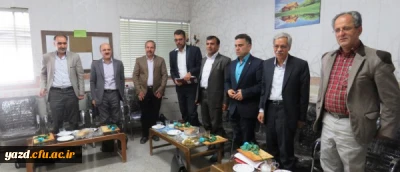 تقدیر و تجلیل از اساتید پردیس فاطمه الزهرا (س) یزد در دهه سرآمدی آموزش و گرامیداشت مقام معلم