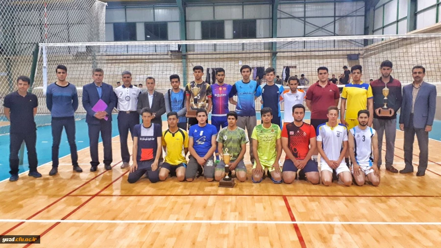 در هفته سراهای دانشجویی برگزار شد:

رقابت های والیبال دانشجو معلمان پردیس شهیدان پاکنژاد 3