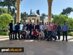 اردوی علمی – تفریحی دانشجویان رشته زبان و ادبیات فارسی دانشگاه فرهنگیان یزد به شیراز 5