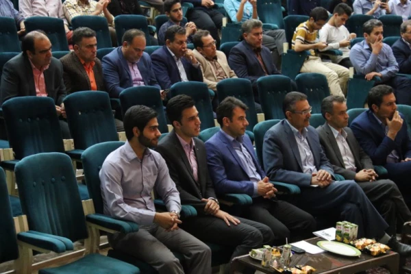 با حضور مسئولان، اساتید و دانشجومعلمان برگزار شد:

جشن ویژه هفته مقام معلم در دانشگاه فرهنگیان یزد ویژه دانشجو معلمان پردیس شهیدان پاک نژاد 
 7