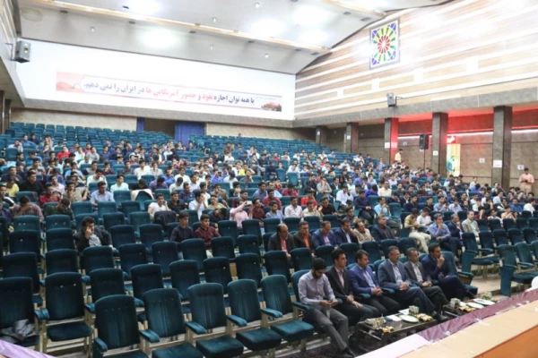 با حضور مسئولان، اساتید و دانشجومعلمان برگزار شد:

جشن ویژه هفته مقام معلم در دانشگاه فرهنگیان یزد ویژه دانشجو معلمان پردیس شهیدان پاک نژاد 
 8