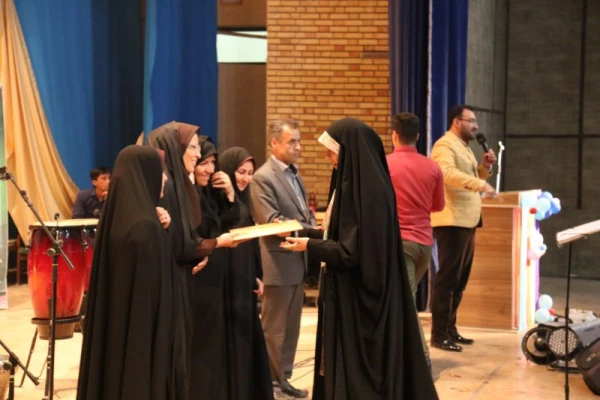 در دانشگاه فرهنگیان استان یزد برگزار شد:

مراسم بزرگداشت مقام استاد و معلم ویژه دانشجو معلمان پردیس فاطمه الزهرا (س)
 15