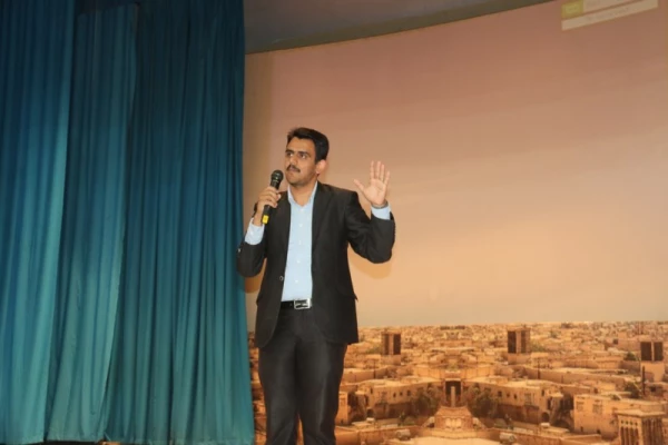 جلسه هم اندیشی با نومعلمان استان به مناسبت دهه سرآمدی آموزش و بزرگداشت مقام معلم در دانشگاه فرهنگیان یزد
 5