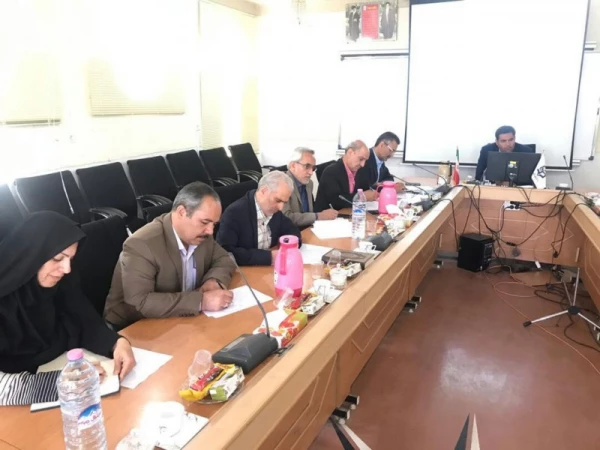 نشست تخصصی اساتید و نومعلمان برتر در دانشگاه فرهنگیان یزد 
 7