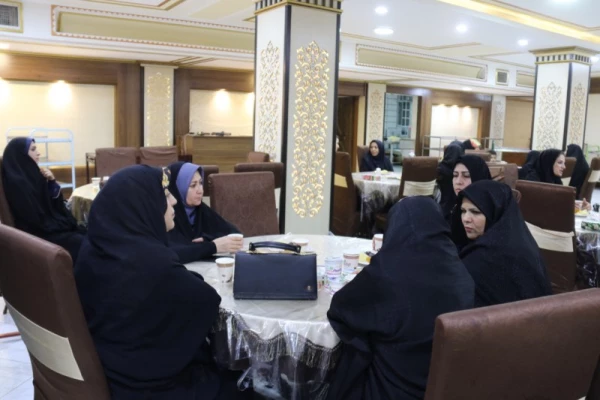 نشست صمیمانه پیشکسوتان، اساتید و کارکنان پردیس های استانی دانشگاه فرهنگیان یزد
 10