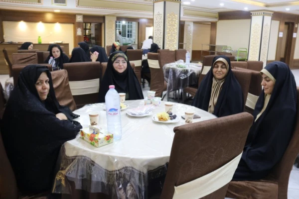 نشست صمیمانه پیشکسوتان، اساتید و کارکنان پردیس های استانی دانشگاه فرهنگیان یزد
 11