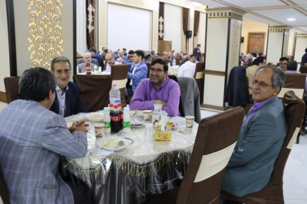 نشست صمیمانه پیشکسوتان، اساتید و کارکنان پردیس های استانی دانشگاه فرهنگیان یزد
 20