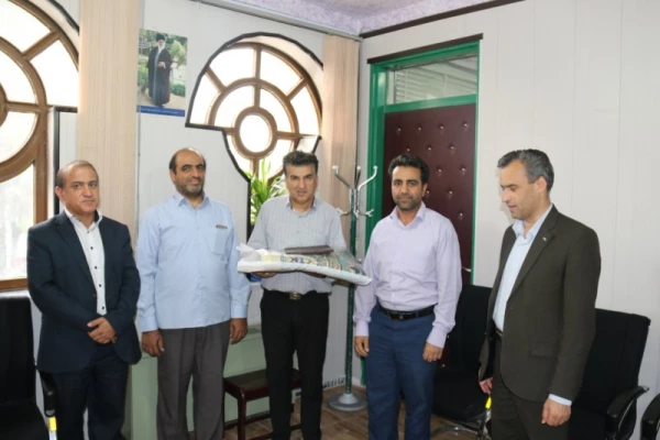 به مناسبت روز ملی روابط عمومی:

تقدیر از روابط عمومی دانشگاه فرهنگیان یزد
 3