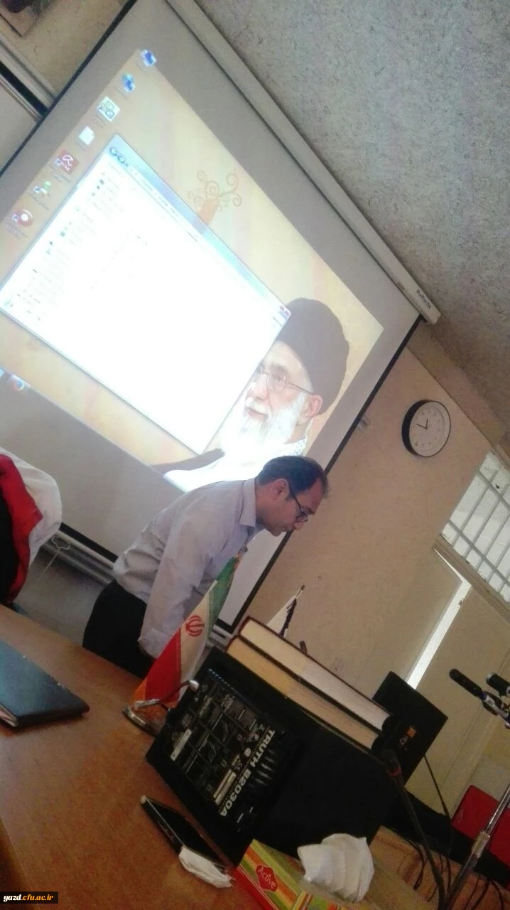 برگزاری کارگاه آموزشی کمک های اولیه در پردیس شهیدان پاک نژاد یزد
 2