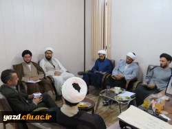 نشست صمیمی ائمه جماعت پردیسهای استان یزد با مدیریت استان ومسئول نهاد