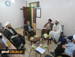 نشست صمیمی ائمه جماعت پردیسهای استان یزد با مدیریت استان ومسئول نهاد
