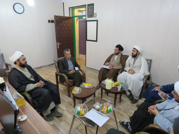 نشست صمیمی ائمه جماعت پردیسهای استان یزد با مدیریت استان ومسئول نهاد
