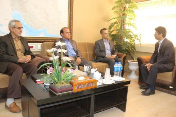 دیدار سرپرست دانشگاه فرهنگیان یزد با رئیس سازمان مدیریت و برنامه ریزی استان
 3