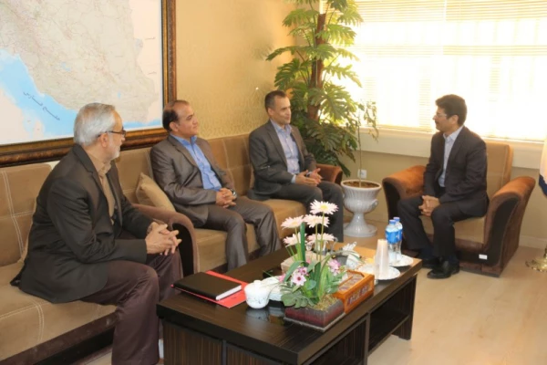 دیدار سرپرست دانشگاه فرهنگیان یزد با رئیس سازمان مدیریت و برنامه ریزی استان
 6