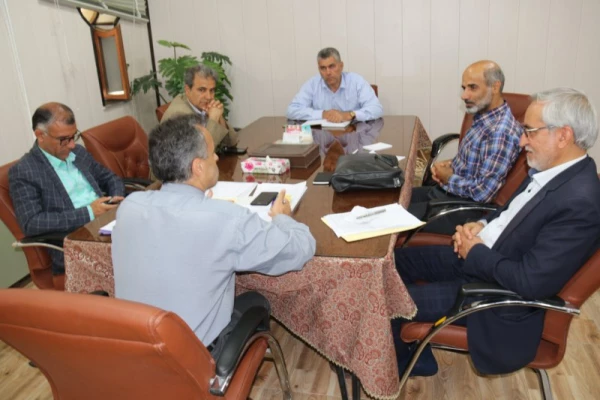 برگزاری جلسه هم اندیشی با سرپرستان شبانه روزی پردیس شهیدان پاک نژاد یزد
 3